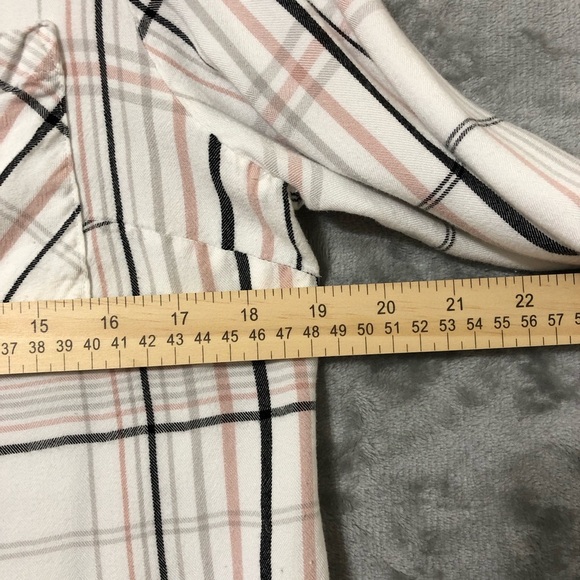 Chico's Women Button Up Shirt Size 2P Plaid Casual Petite Office - Picture 9 of 10